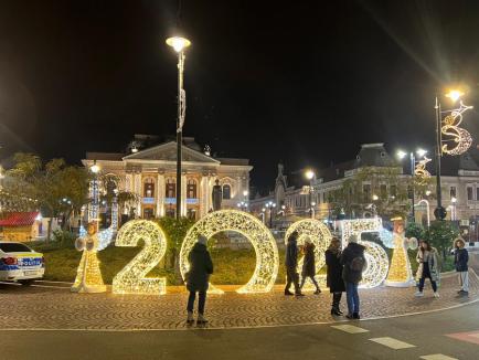 „Să înceapă magia!”: Târgul de Crăciun din Oradea a fost deschis. Luminițele de sărbătoare au fost aprinse în prezența lui Moș Crăciun (FOTO/VIDEO)