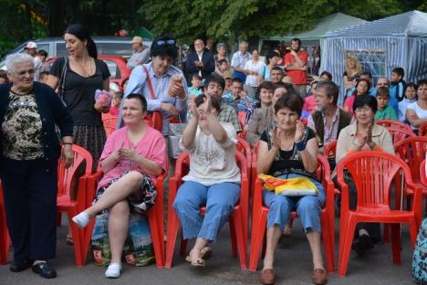 Lumea tradiţiilor. S-a deschis Târgul Meşterilor Populari în Parcul Bălcescu (FOTO/VIDEO)