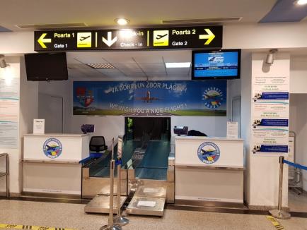 Nervi în Aeroportul din Oradea: Pasagerii cursei Tarom spre Bucureşti, revoltați că... nu au locuri în avion! (FOTO)