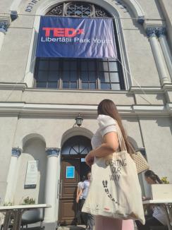 TEDx Youth, în Oradea: Ce sfaturi au primit tinerii de la o creatoare de conținut și o scriitoare adolescentă (FOTO)