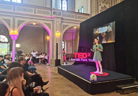 TEDx Youth, în Oradea: Ce sfaturi au primit tinerii de la o creatoare de conținut și o scriitoare adolescentă (FOTO)