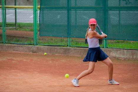 Au început jocurile de pe tabloul principal pentru turneul de tenis J5 Oradea Junior Trophy 1 (FOTO)