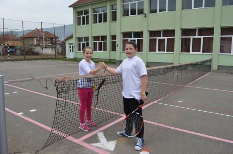 Trofeul 'Micii tenismeni', ediţia a IV-a, a inaugurat noua bază de tenis din Şuncuiuş