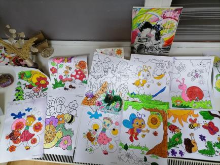 Terapie prin artă: Copiii cu vârste între 4 și 14 ani, cu dizabilități sau fără, se pot înscrie la ateliere de pictură și desen