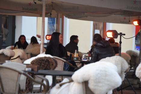 Terase... de iarnă: Cum funcționează localurile din Oradea sub restricțiile impuse în sezonul rece (FOTO)