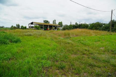 Cruciadă pentru pământ: Parohia Ortodoxă Căpâlna ţine cu dinţii de un teren care nu i-a aparţinut niciodată (FOTO)