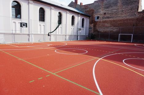 Gojdiștii vor avea terenurile de baschet reabilitate în noul an școlar (FOTO)