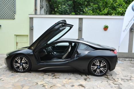 Test drive de excepţie la Oradea: BMW i8 Roadster, „diavolul” hybrid (FOTO)