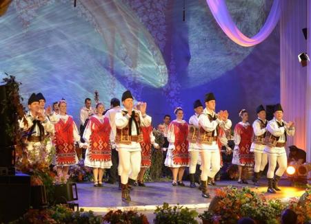 Spectacolul Tezaur Folcloric filmat la Oradea va fi transmis din nou la TVR