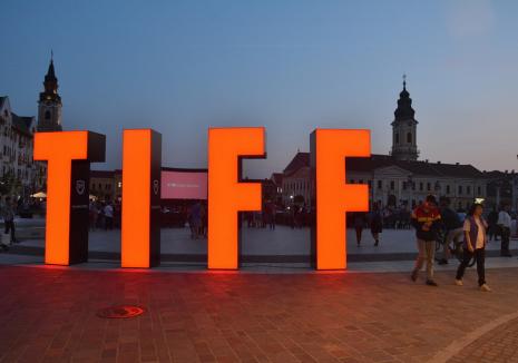 'Dineu cu vecinii de sus' la Oradea şi Salonta: Filmul din deschiderea TIFF, proiectat în 19 oraşe din ţară (FOTO)