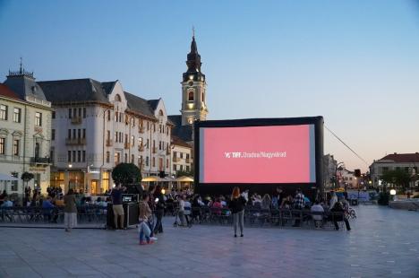 Cinefilii s-au adunat la gala de deschidere a TIFF Oradea: covor roșu, prosecco și un concert cu muzică de film (FOTO)