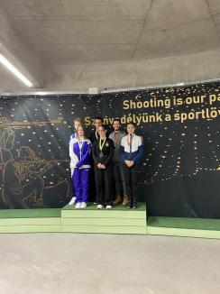 Patru medalii pentru sportivii secţiei de tir de la CSU Oradea la concursurile recente (FOTO)