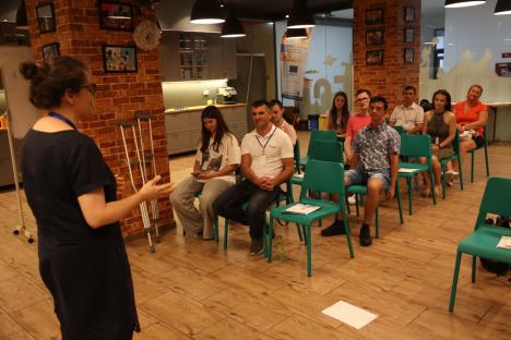 Ești interesat să-ți dezvolți abilitățile de comunicare? Ziua Porților Deschise la Oradea Toastmasters