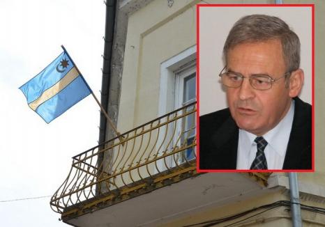 Avocatul lui Tokes la procesul pentru steagul secuiesc: "Dacă acesta ar fi un mijloc publicitar, premierul Victor Ponta ar fi comis-voiajor" 
