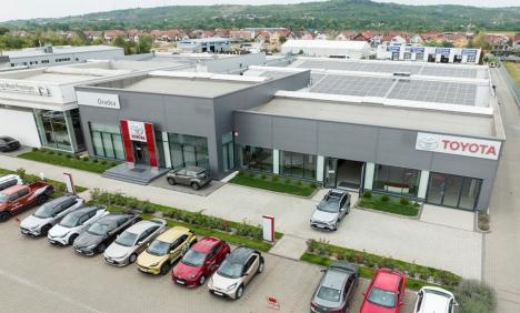 Noua Toyota Corolla Cross, varianta SUV a modelului cel mai bine vândut din lume, s-a lansat și în Oradea. Livrare rapidă din stoc la Toyota Oradea! (FOTO)