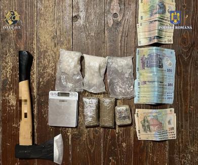 18 percheziţii în Bihor în patru dosare de trafic de droguri! Traficanţii vindeau substanţe interzise în tot judeţul (FOTO)