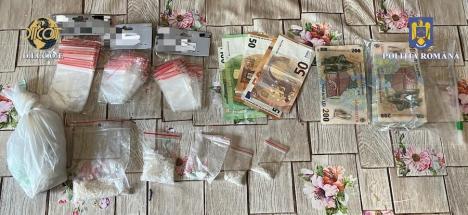 18 percheziţii în Bihor în patru dosare de trafic de droguri! Traficanţii vindeau substanţe interzise în tot judeţul (FOTO)