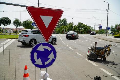 Schimbări majore în traficul din Oradea: Bulevardul Decebal și strada Tudor Vladimirescu, „tăiate” în două de șantierul pasajului subteran (FOTO/VIDEO)