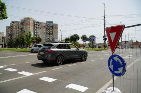 Schimbări majore în traficul din Oradea: Bulevardul Decebal și strada Tudor Vladimirescu, „tăiate” în două de șantierul pasajului subteran (FOTO/VIDEO)