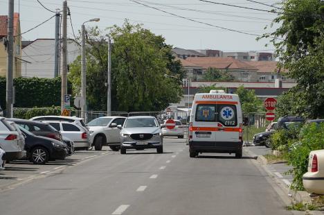 Schimbări majore în traficul din Oradea: Bulevardul Decebal și strada Tudor Vladimirescu, „tăiate” în două de șantierul pasajului subteran (FOTO/VIDEO)