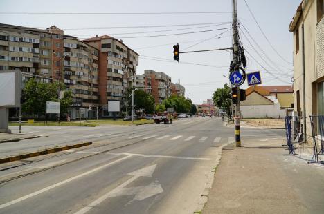 Schimbări majore în traficul din Oradea: Bulevardul Decebal și strada Tudor Vladimirescu, „tăiate” în două de șantierul pasajului subteran (FOTO/VIDEO)