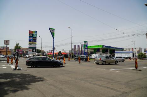 Schimbări majore în traficul din Oradea: Bulevardul Decebal și strada Tudor Vladimirescu, „tăiate” în două de șantierul pasajului subteran (FOTO/VIDEO)