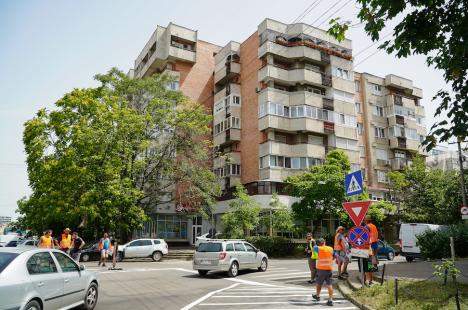 Schimbări majore în traficul din Oradea: Bulevardul Decebal și strada Tudor Vladimirescu, „tăiate” în două de șantierul pasajului subteran (FOTO/VIDEO)