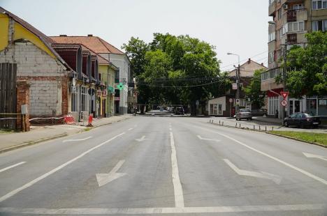 Schimbări majore în traficul din Oradea: Bulevardul Decebal și strada Tudor Vladimirescu, „tăiate” în două de șantierul pasajului subteran (FOTO/VIDEO)