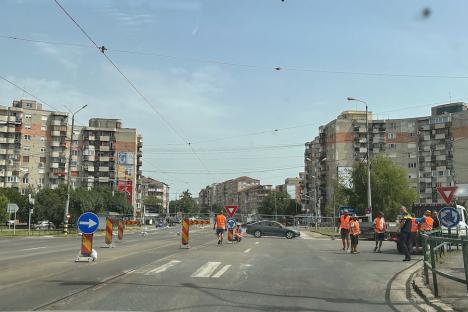 Schimbări majore în traficul din Oradea: Bulevardul Decebal și strada Tudor Vladimirescu, „tăiate” în două de șantierul pasajului subteran (FOTO/VIDEO)