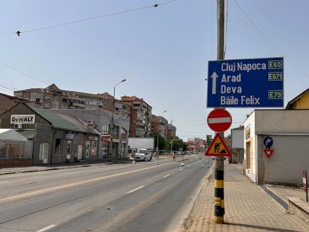 Schimbări majore în traficul din Oradea: Bulevardul Decebal și strada Tudor Vladimirescu, „tăiate” în două de șantierul pasajului subteran (FOTO/VIDEO)