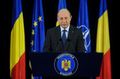 Băsescu: Soluţia Guvernului a fost creşterea taxelor. E ca şi când ai trage frâna economiei