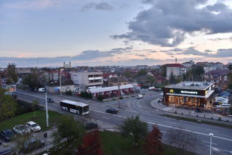 Loviți de tram-tren! Proiectul trenului-tramvai care ar urma să treacă pe strada Lacul Roșu stârnește critici și controverse (FOTO)