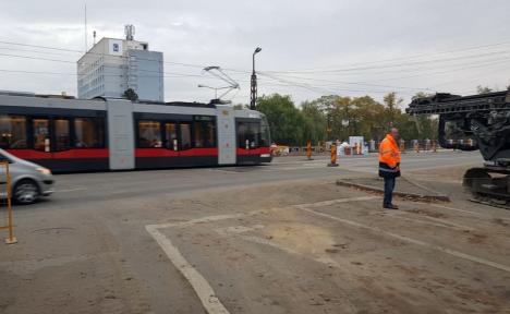 Încă se circulă: Tramvaiele trec în continuare pe podul Dacia