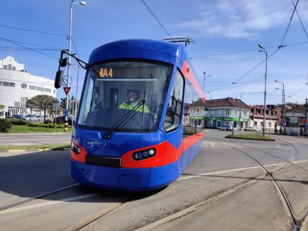 A sosit al patrulea tramvai Imperio în Oradea, din cele 10 prevăzute pentru 2021 (FOTO)