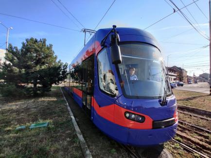 A ajuns al optsprezecelea tramvai Imperio la Oradea (FOTO)
