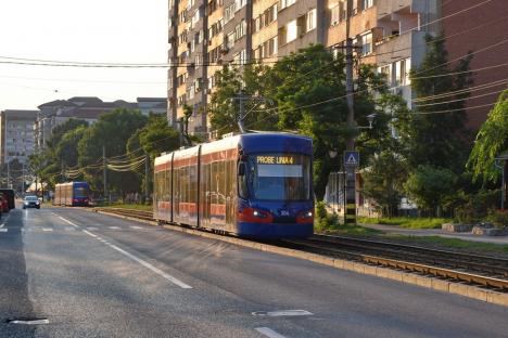 Cele patru tramvaie Astra vor circula, pe rând, pe toate liniile din Oradea (FOTO)