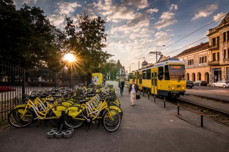 'Tramvaie din Oradea': O nouă expoziţie de fotografie în Turnul Primăriei (FOTO)