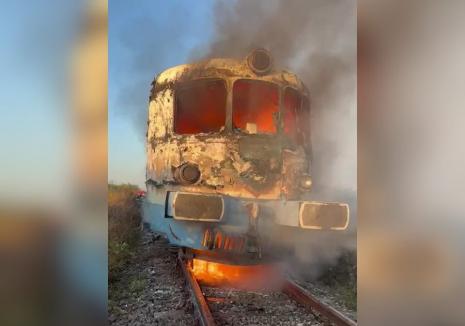 Cum a pornit incendiul care a distrus complet trenul Regio 3331, în apropiere de Oradea