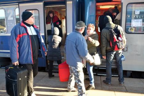 Primul tren Cluj - Oradea – Viena a plecat 'full'. Biletul cel mai ieftin costă 133 lei (FOTO/VIDEO)