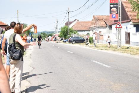 Oamenii de fier se aleg în Bihor! Aproape 300 de sportivi participă la singurul triatlon pe distanța Ironman din țară (FOTO/VIDEO)