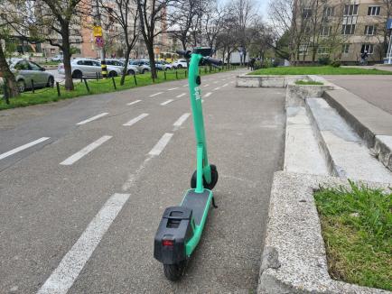 Țin de trotinetă! Primăria Oradea vrea să păstreze trotinetele Bolt, în ciuda numeroaselor reclamații (FOTO)