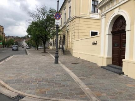 Reamenajarea trotuarului de la intrarea pe pietonalul străzii Republicii a fost finalizată (FOTO)