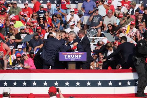 Atentat în America: S-a tras asupra lui Donald Trump la un miting de campanie. Atacatorul și încă o persoană, uciși (FOTO/VIDEO)