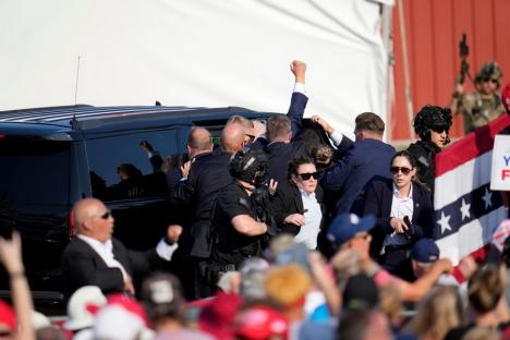 Atentat în America: S-a tras asupra lui Donald Trump la un miting de campanie. Atacatorul și încă o persoană, uciși (FOTO/VIDEO)