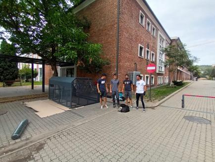 Smart-biciclistul: După ce hoţii l-au lăsat pieton, un IT-ist din Oradea a creat un adăpost securizat pentru biţe (FOTO)