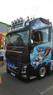 Car & Truck - Show & Shine 2k16: expoziţie de maşini şi camioane tuningate în parcarea Oradea Shopping City (FOTO)