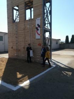 Turn de instrucţie, pentru antrenamentele pompierilor din Aleşd (FOTO / VIDEO)