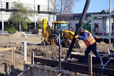 216 metri cubi de beton! Elsaco a turnat fundaţia viitoarei turbine a noului CET pe gaz (FOTO)