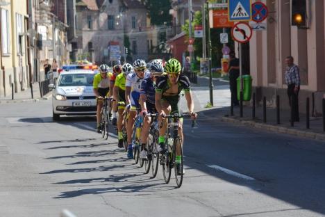 Accesul pe unele străzi din Oradea va fi restricţionat în timpul competiţiei de ciclism Turul României (VIDEO)
