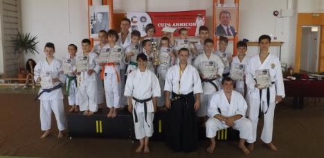 Sportivii de la U.A.M.T - AGORA Oradea au dominat prima ediție a Cupei Arhicon la karate tradițional